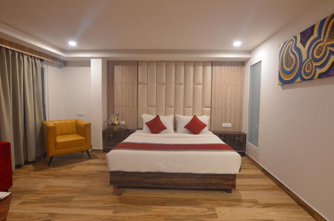 Iva By Skr A Petrichor Hotel Bangalore Exterior foto
