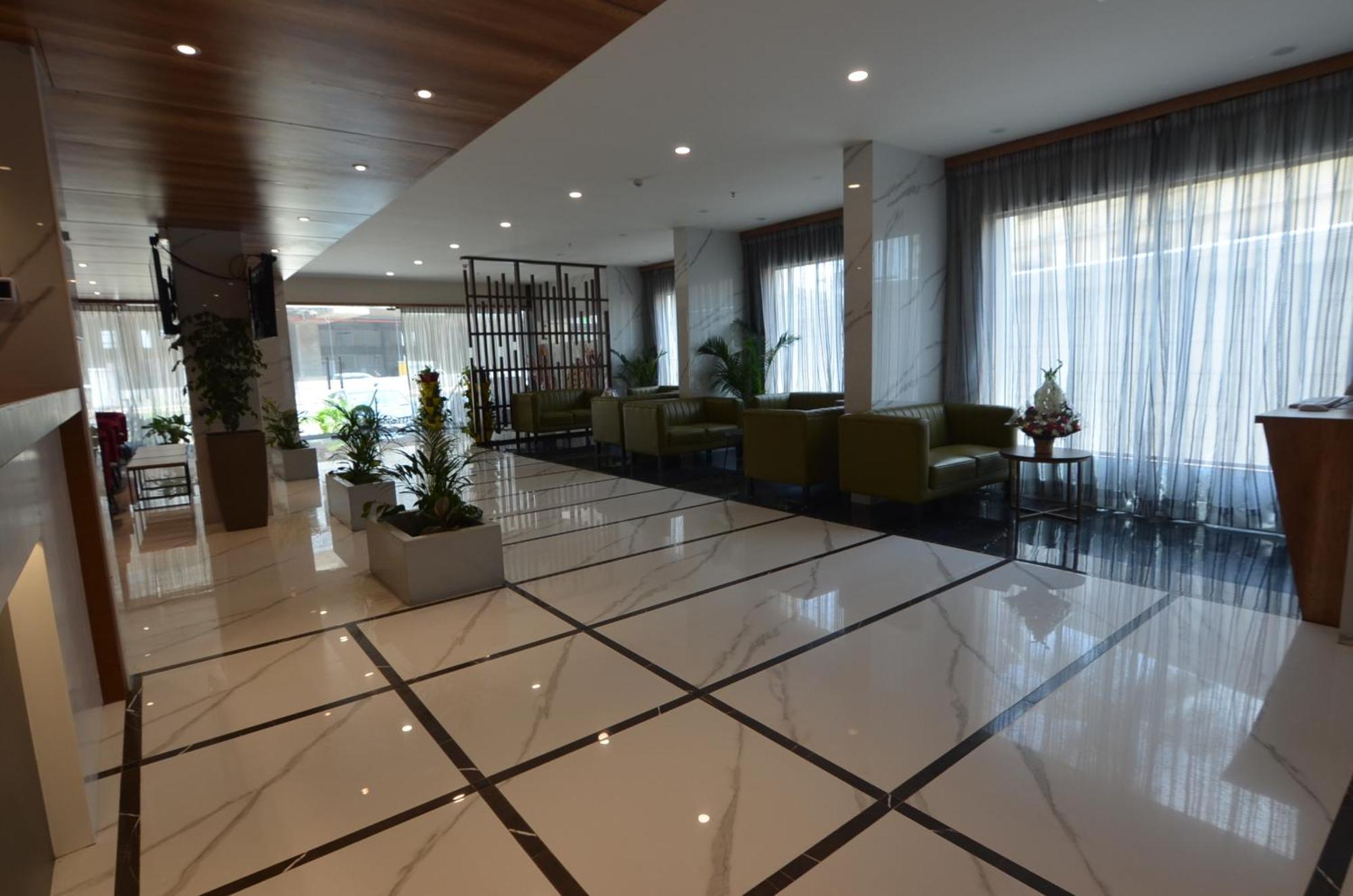 Iva By Skr A Petrichor Hotel Bangalore Exterior foto